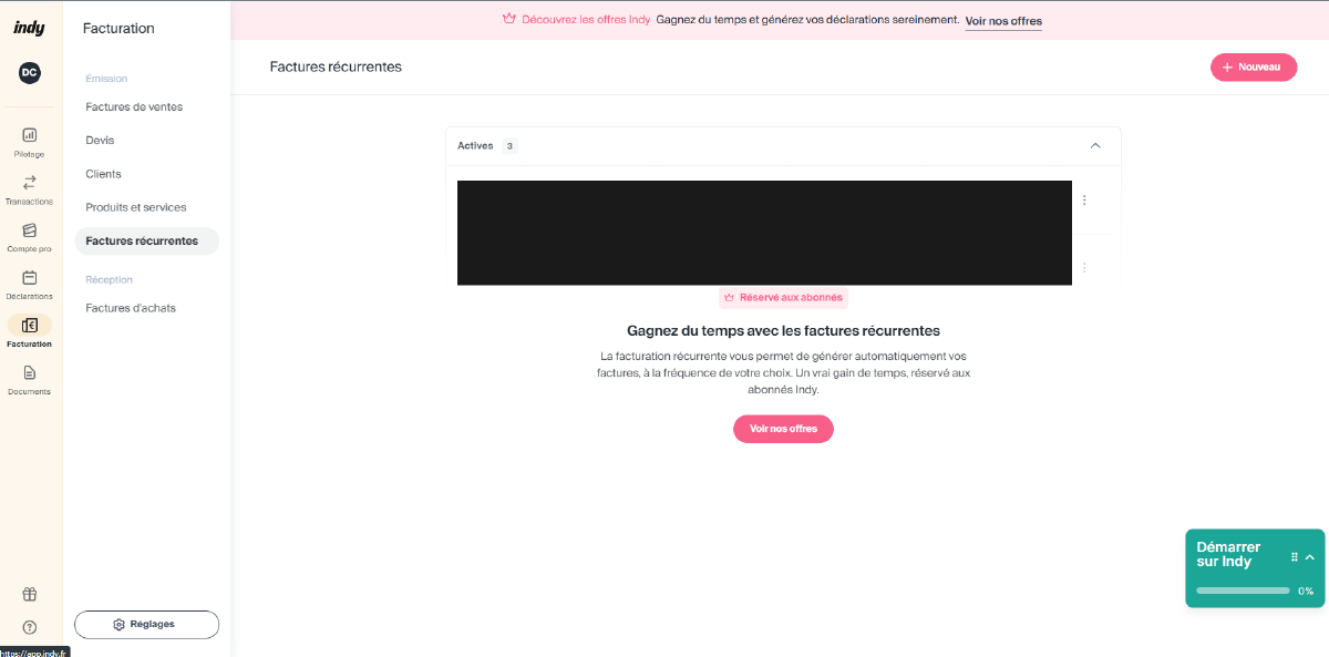 La frontière payante, vue dans le produit : les factures récurrentes portent la mention « Réservé aux abonnés » et renvoient vers les offres. Les deux lignes d'exemple affichées par l'éditeur sont masquées — elles ne nous appartiennent pas.